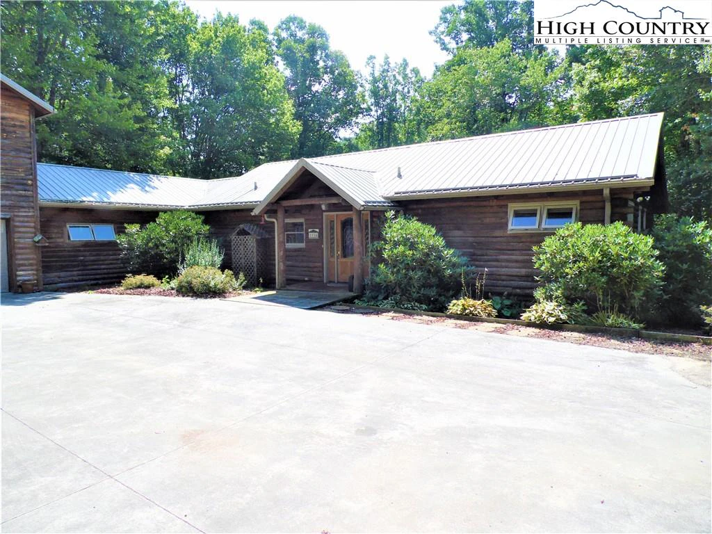 Image number 1 for the current listing