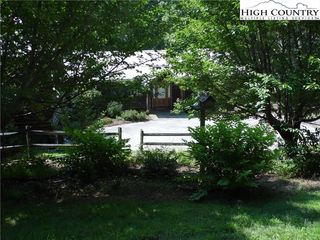 Image number 31 for the current listing