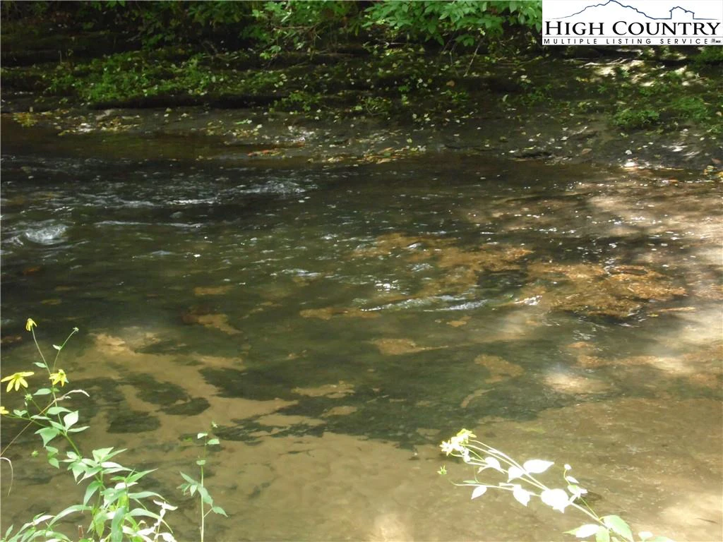 Image number 20 for the current listing