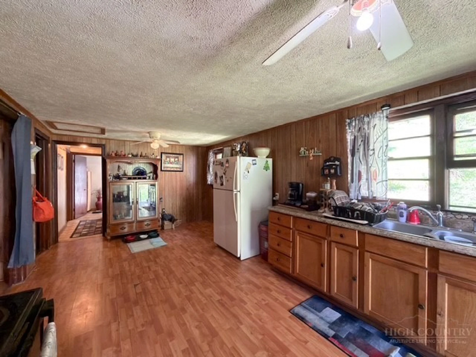 Image number 5 for the current listing