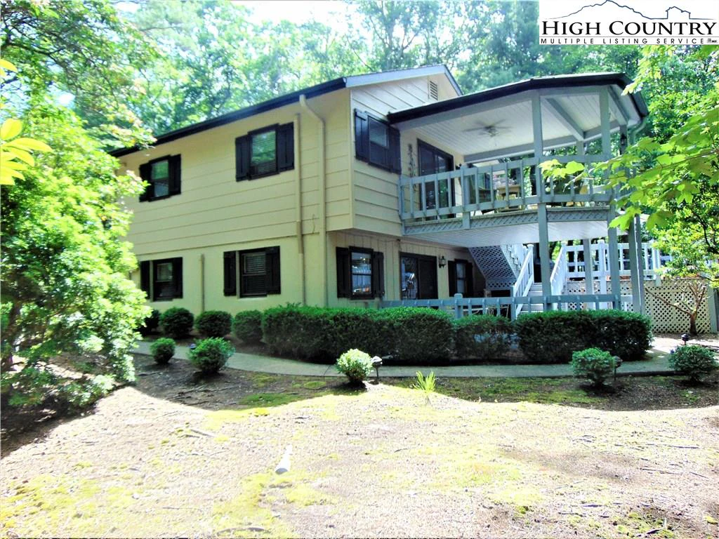 Image number 16 for the current listing