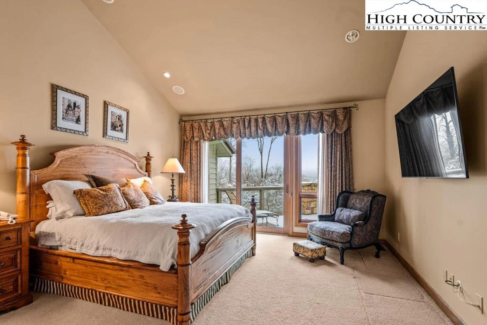 Image number 12 for the current listing