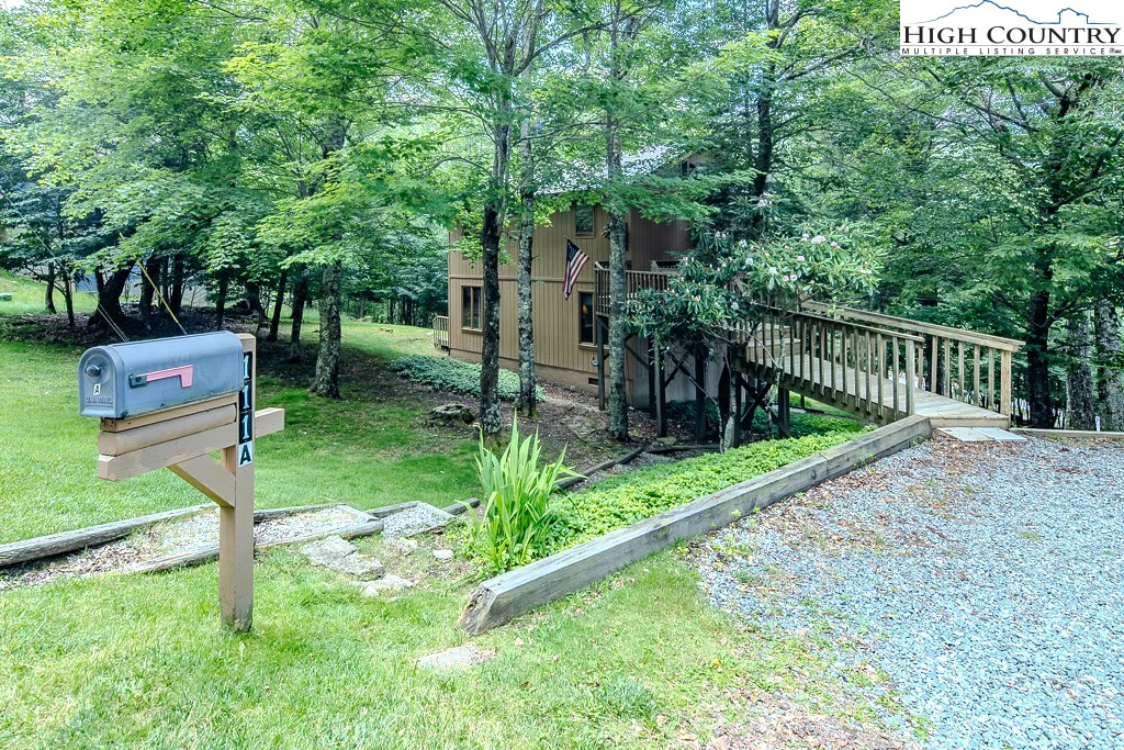 Image number 6 for the current listing
