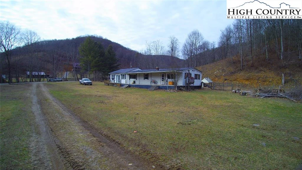 Image number 15 for the current listing