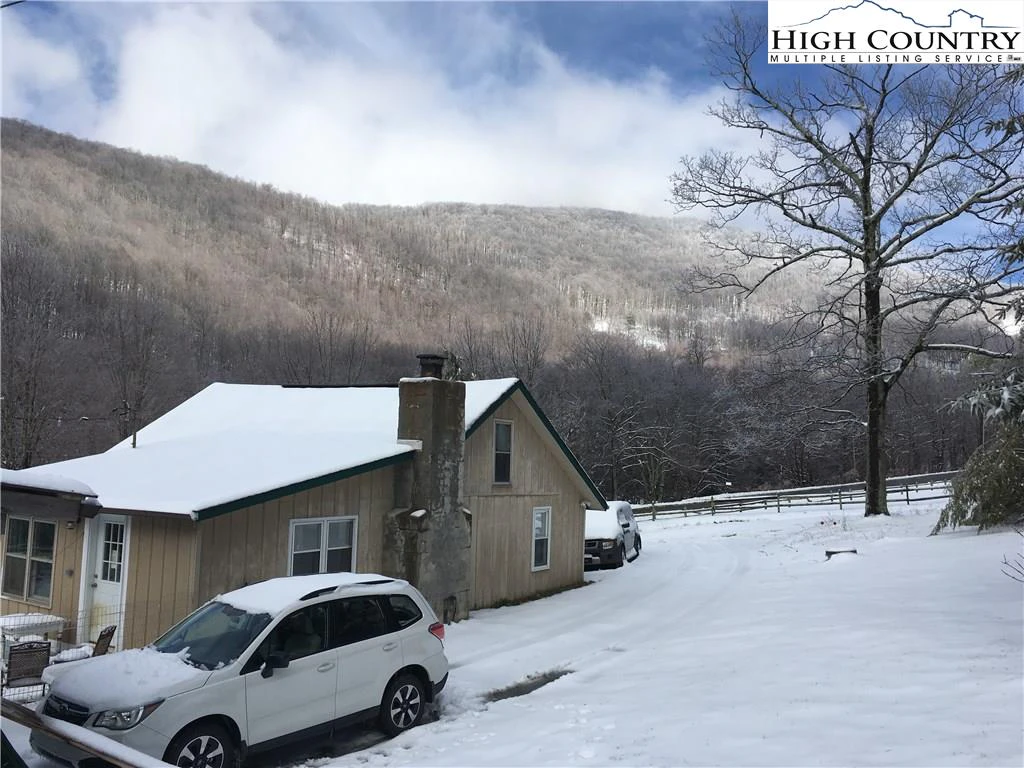 Image number 17 for the current listing