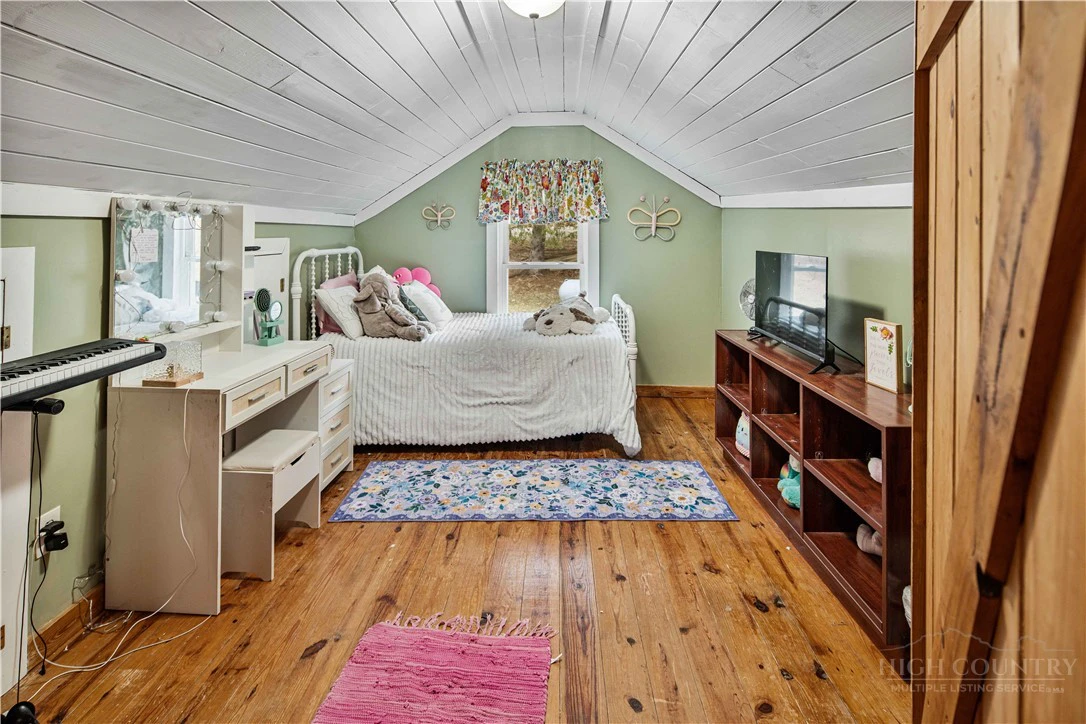 Image number 10 for the current listing