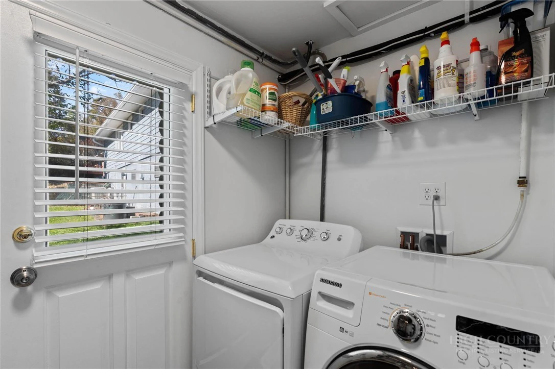Image number 3 for the current listing