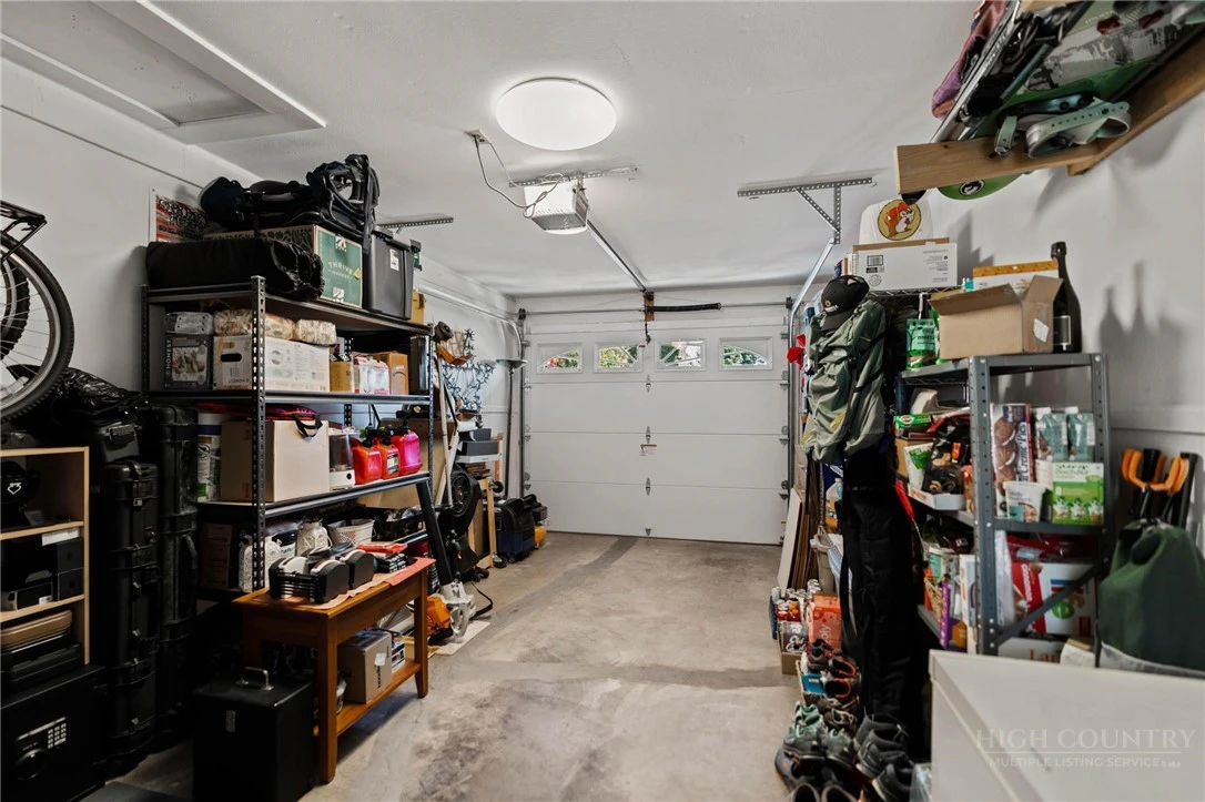Image number 11 for the current listing