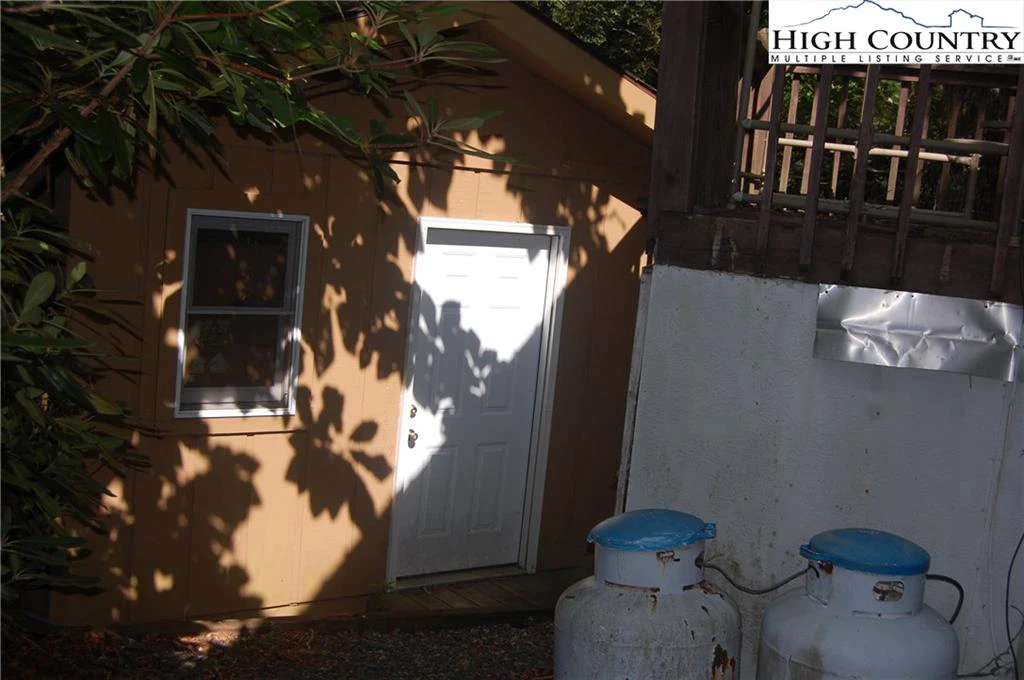 Image number 7 for the current listing