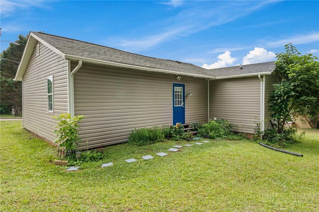 Image number 7 for the current listing