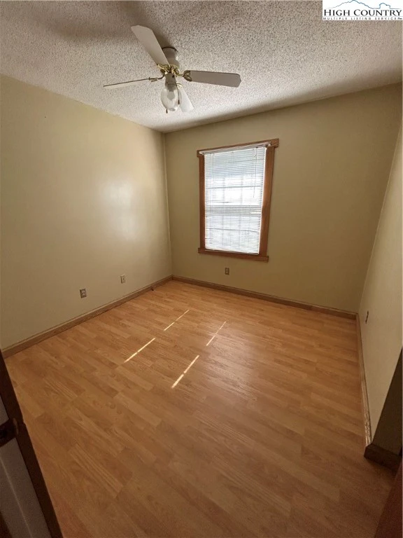 Image number 12 for the current listing