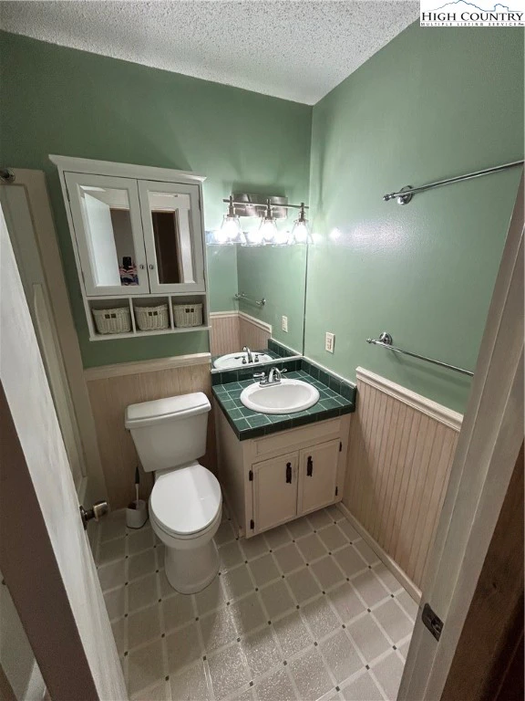 Image number 8 for the current listing