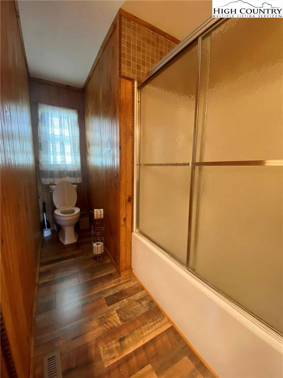 Image number 10 for the current listing