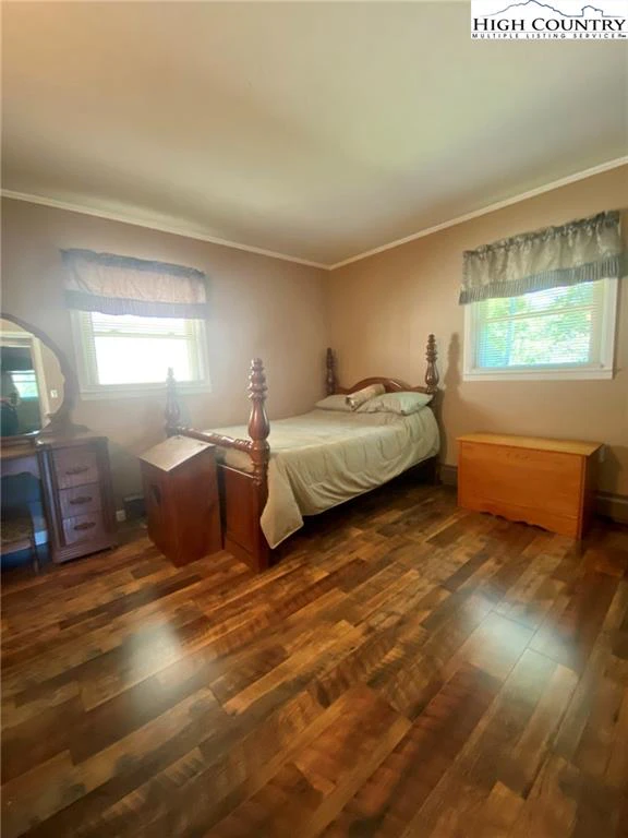 Image number 6 for the current listing