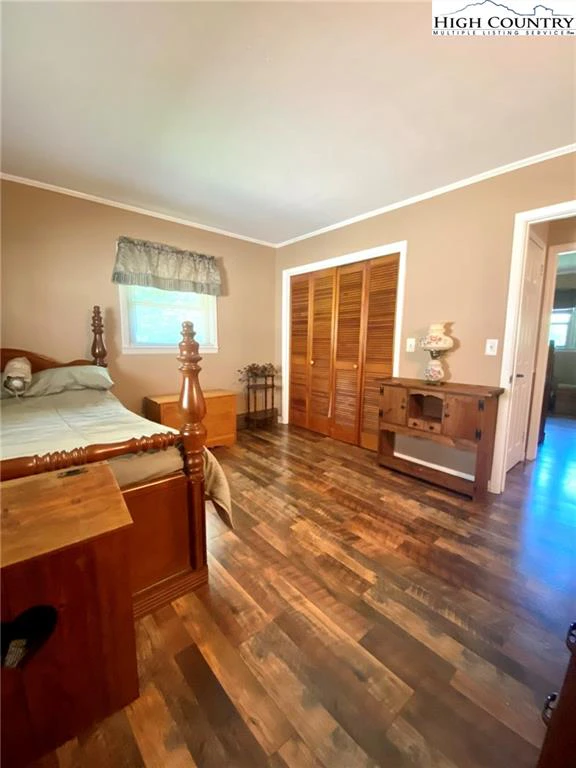 Image number 7 for the current listing