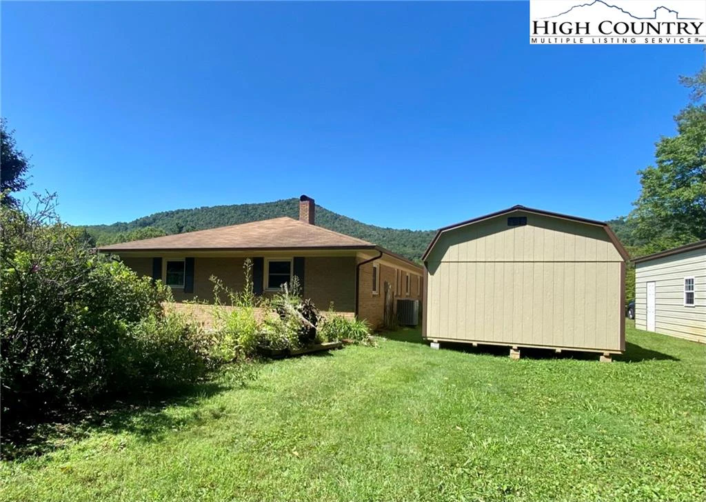 Image number 16 for the current listing