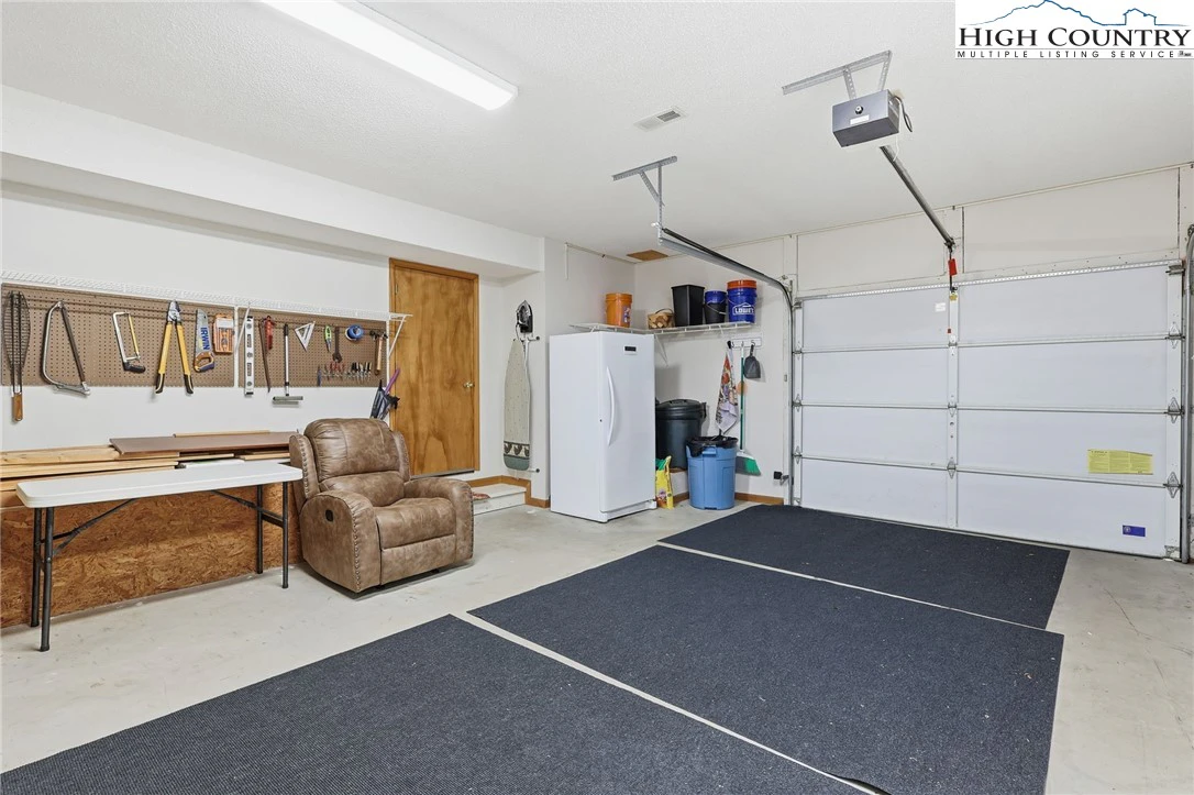 Image number 6 for the current listing