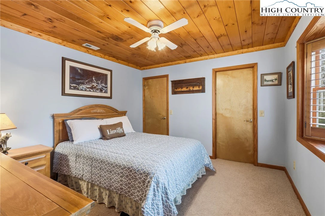 Image number 7 for the current listing