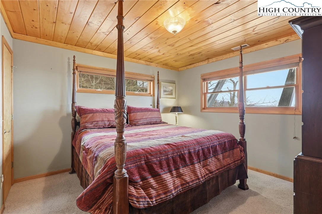 Image number 10 for the current listing