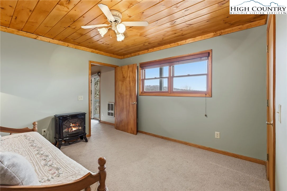 Image number 2 for the current listing