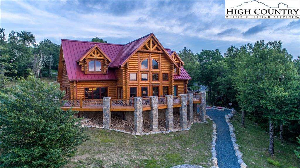 Image number 1 for the current listing