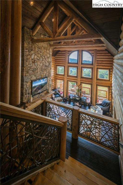 Image number 8 for the current listing