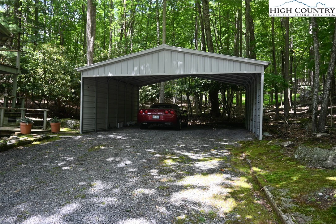 Image number 4 for the current listing
