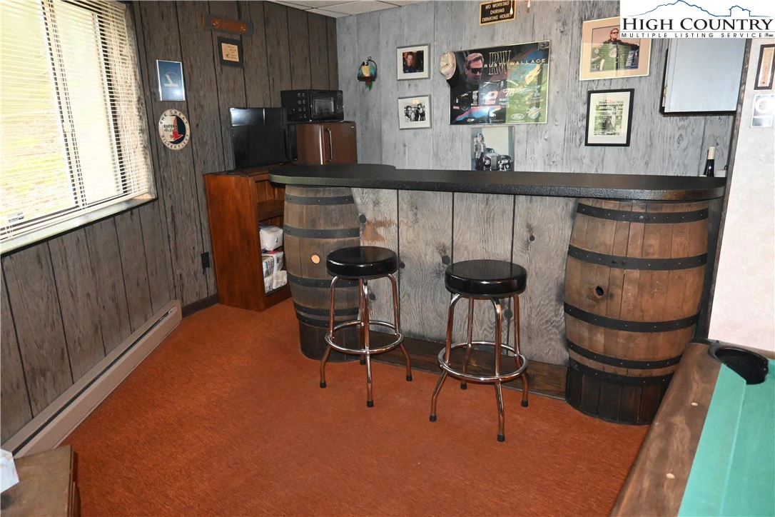 Image number 3 for the current listing