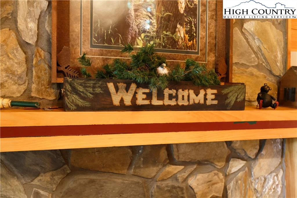 Image number 5 for the current listing