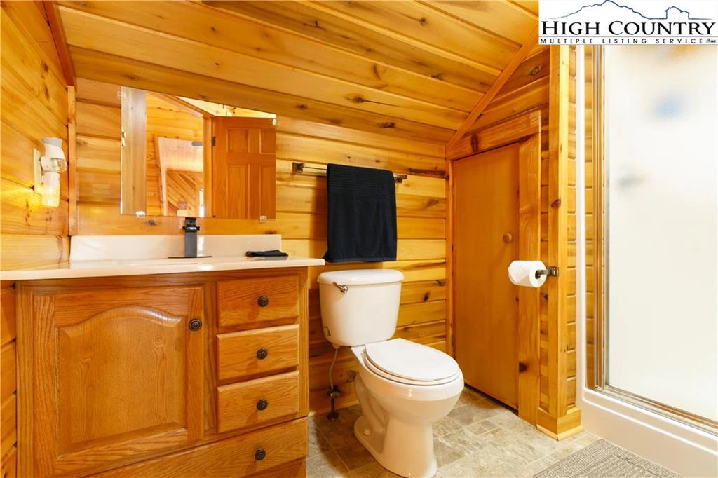 Image number 9 for the current listing
