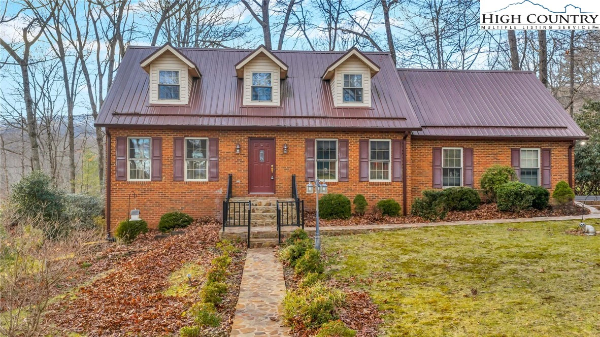 Image number 1 for the current listing