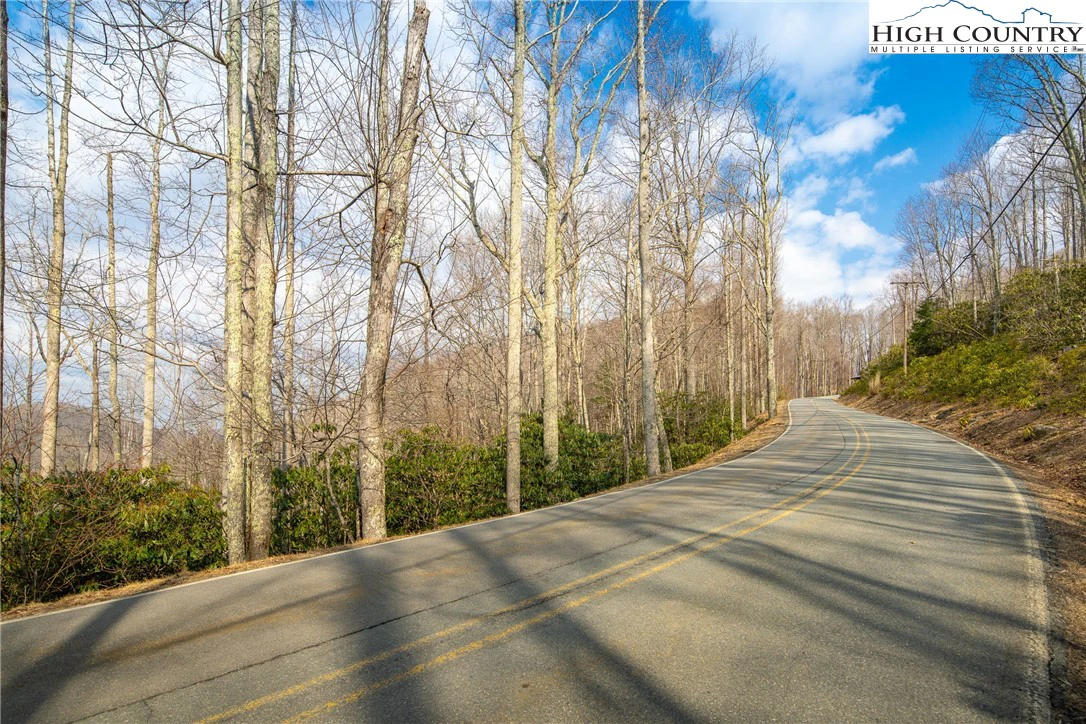 Image number 1 for the current listing