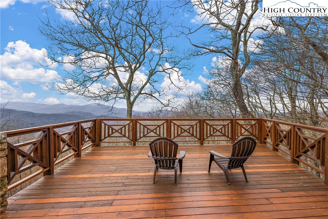 Image number 18 for the current listing