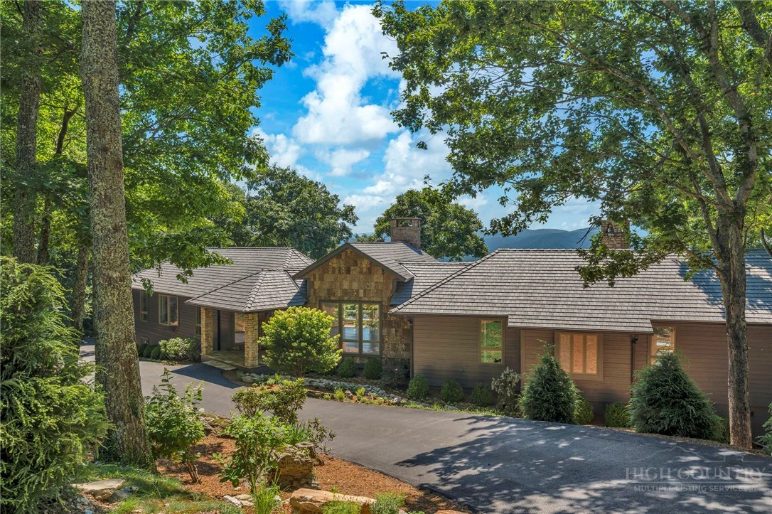 Image number 4 for the current listing