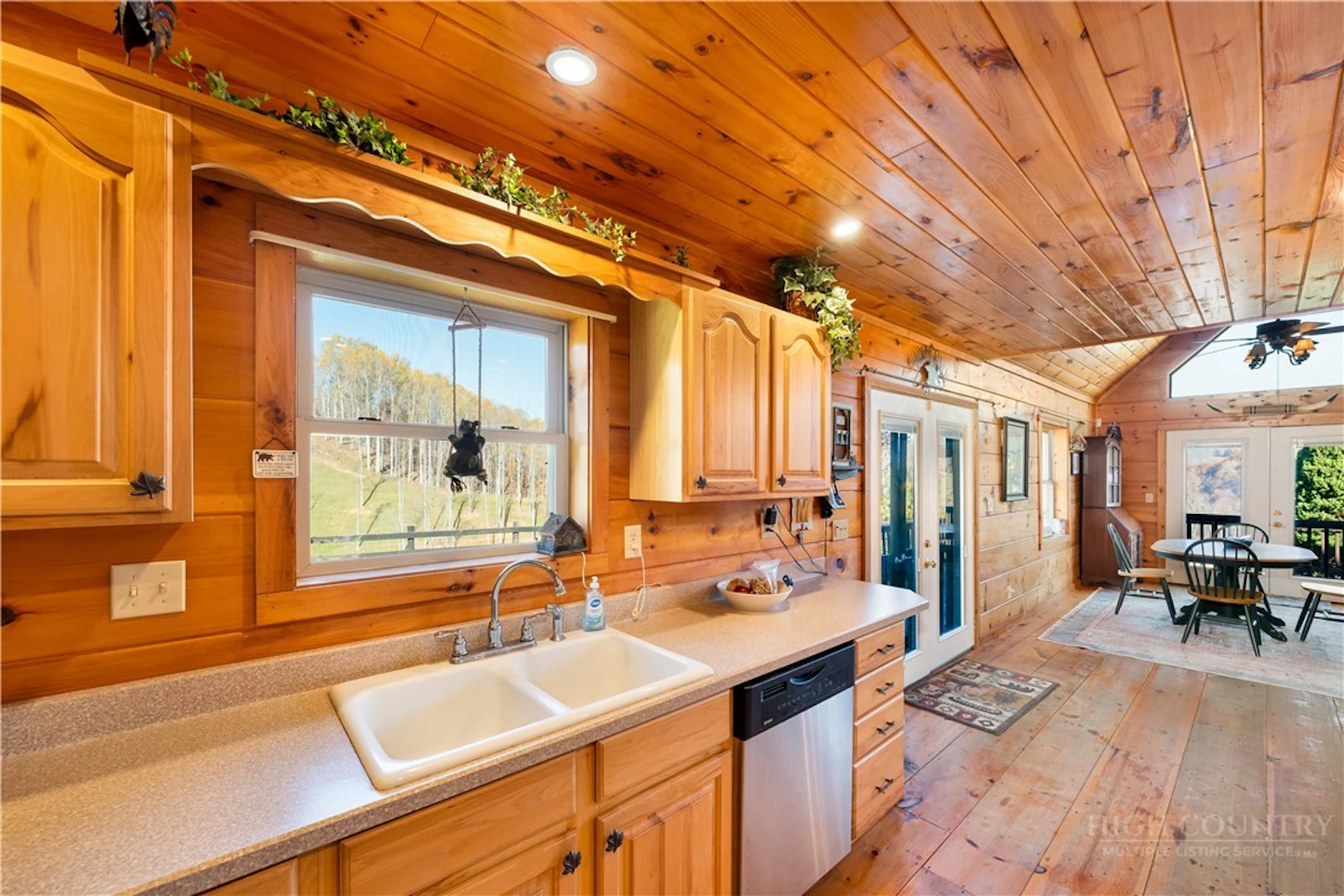 Image number 8 for the current listing