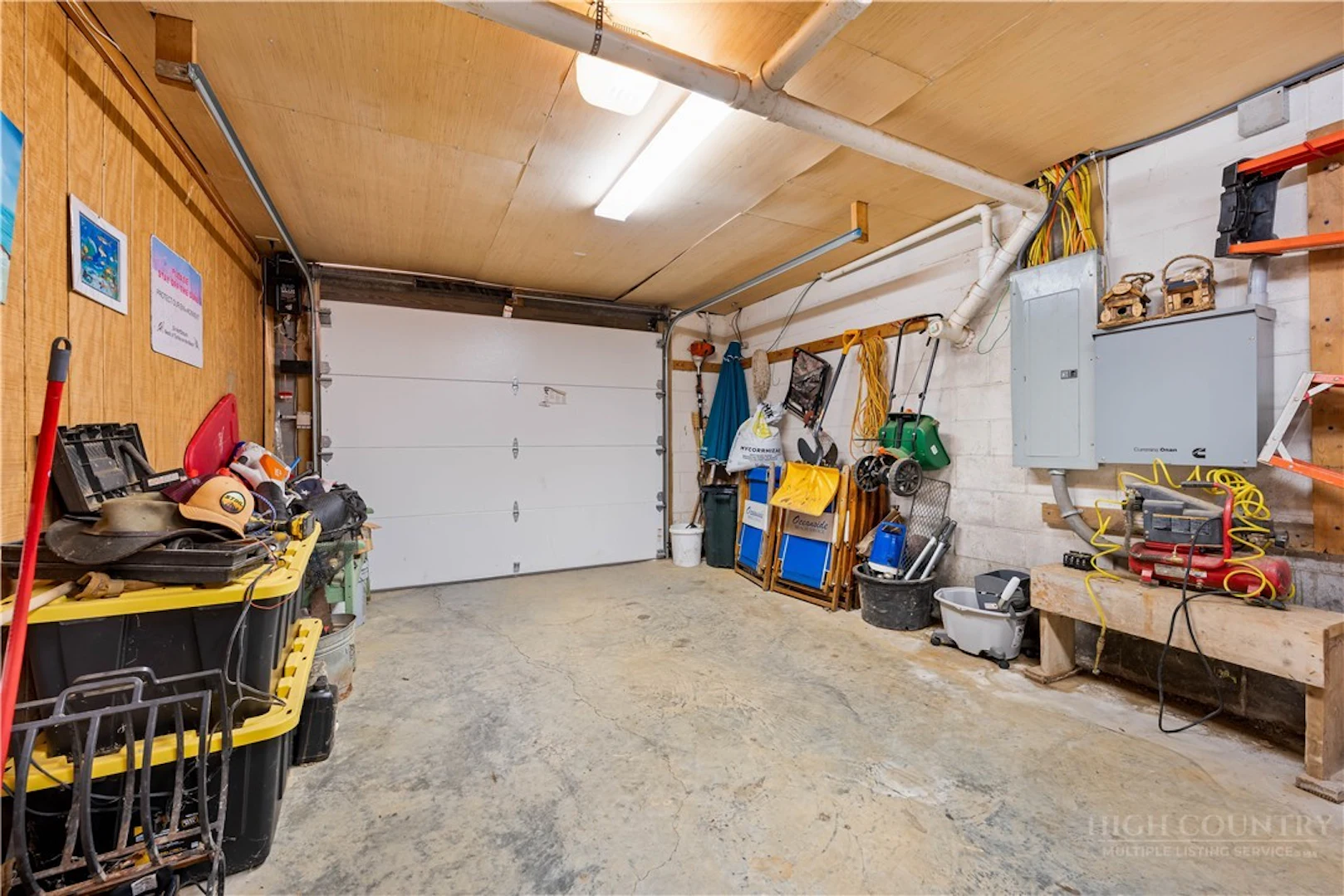 Image number 19 for the current listing