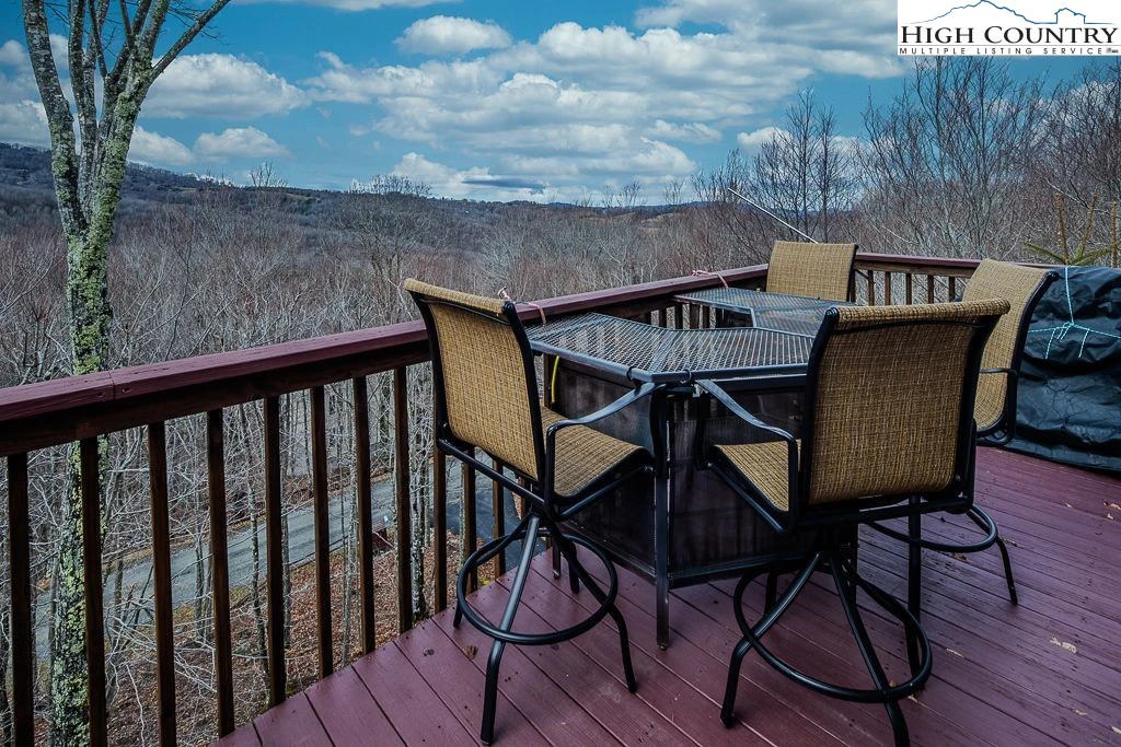 Image number 1 for the current listing