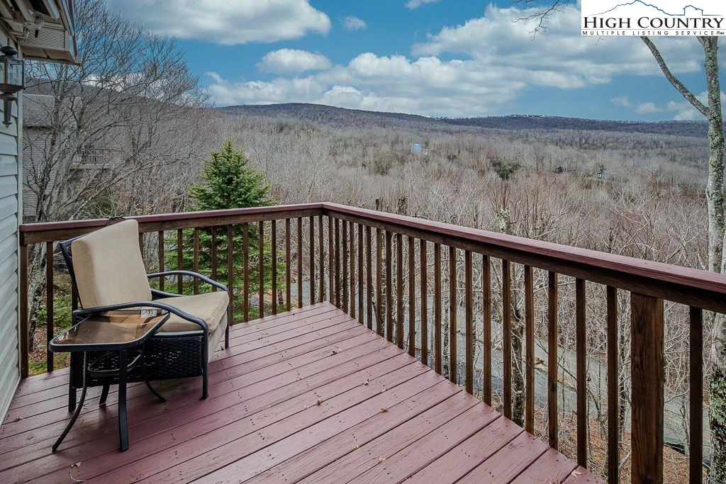 Image number 14 for the current listing