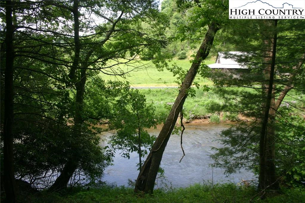 Image number 4 for the current listing