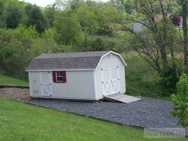 Image number 12 for the current listing