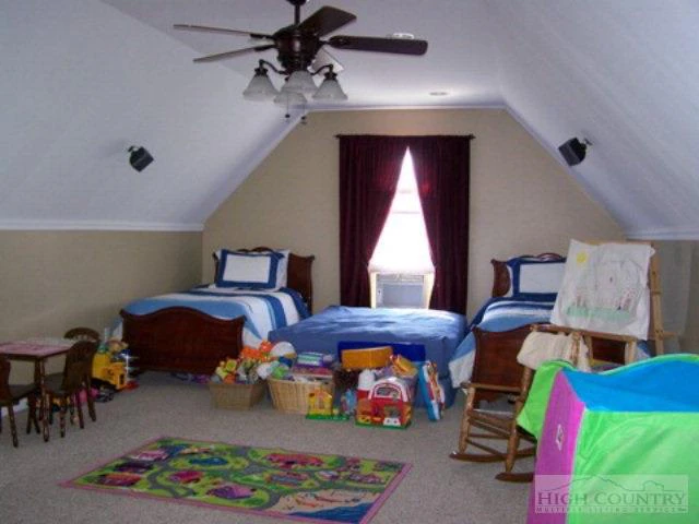 Image number 13 for the current listing