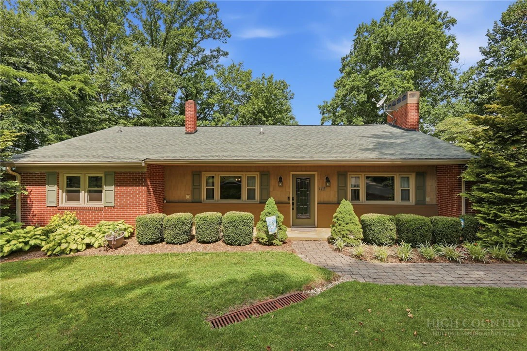 Image number 1 for the current listing