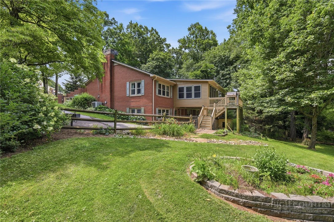Image number 3 for the current listing