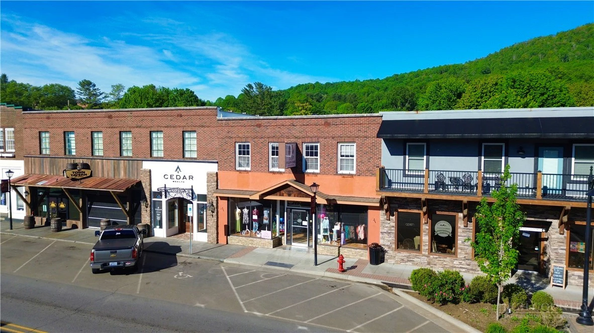 Image number 1 for the current listing