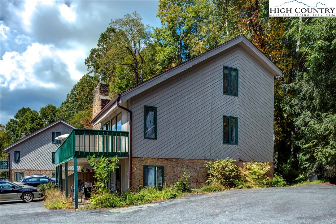 Image number 7 for the current listing