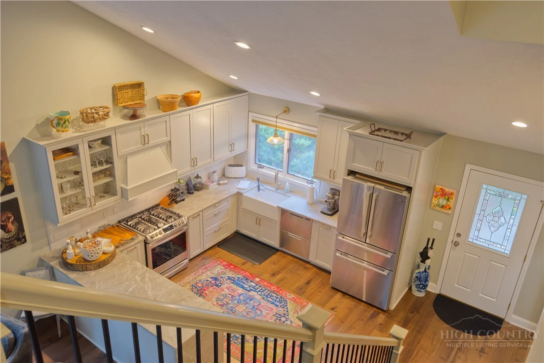 Image number 3 for the current listing