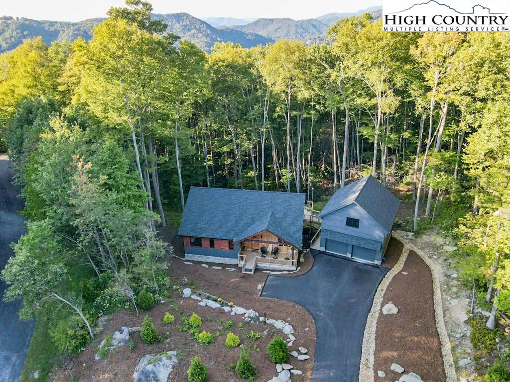 Image number 1 for the current listing