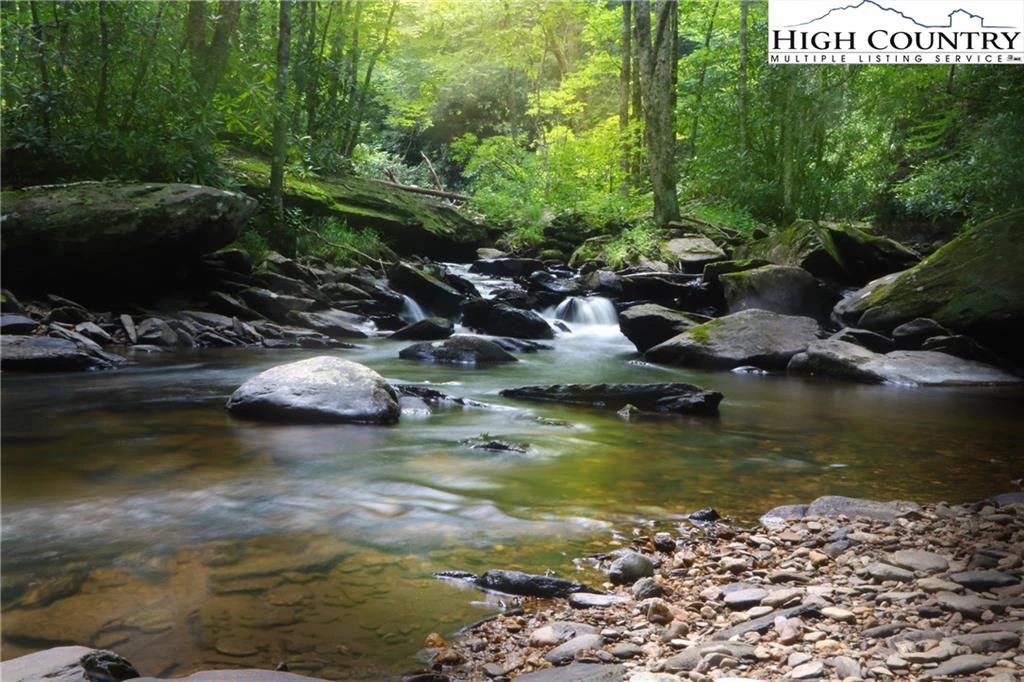 Image number 20 for the current listing