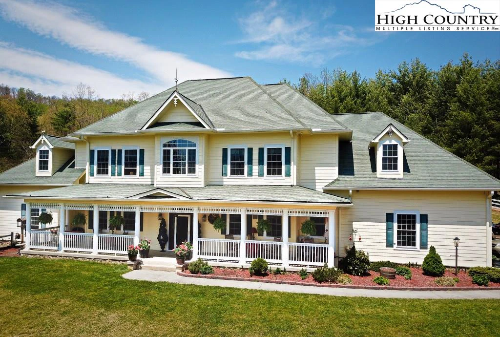 Image number 1 for the current listing