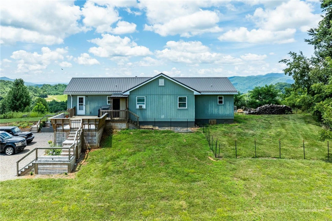 Image number 8 for the current listing